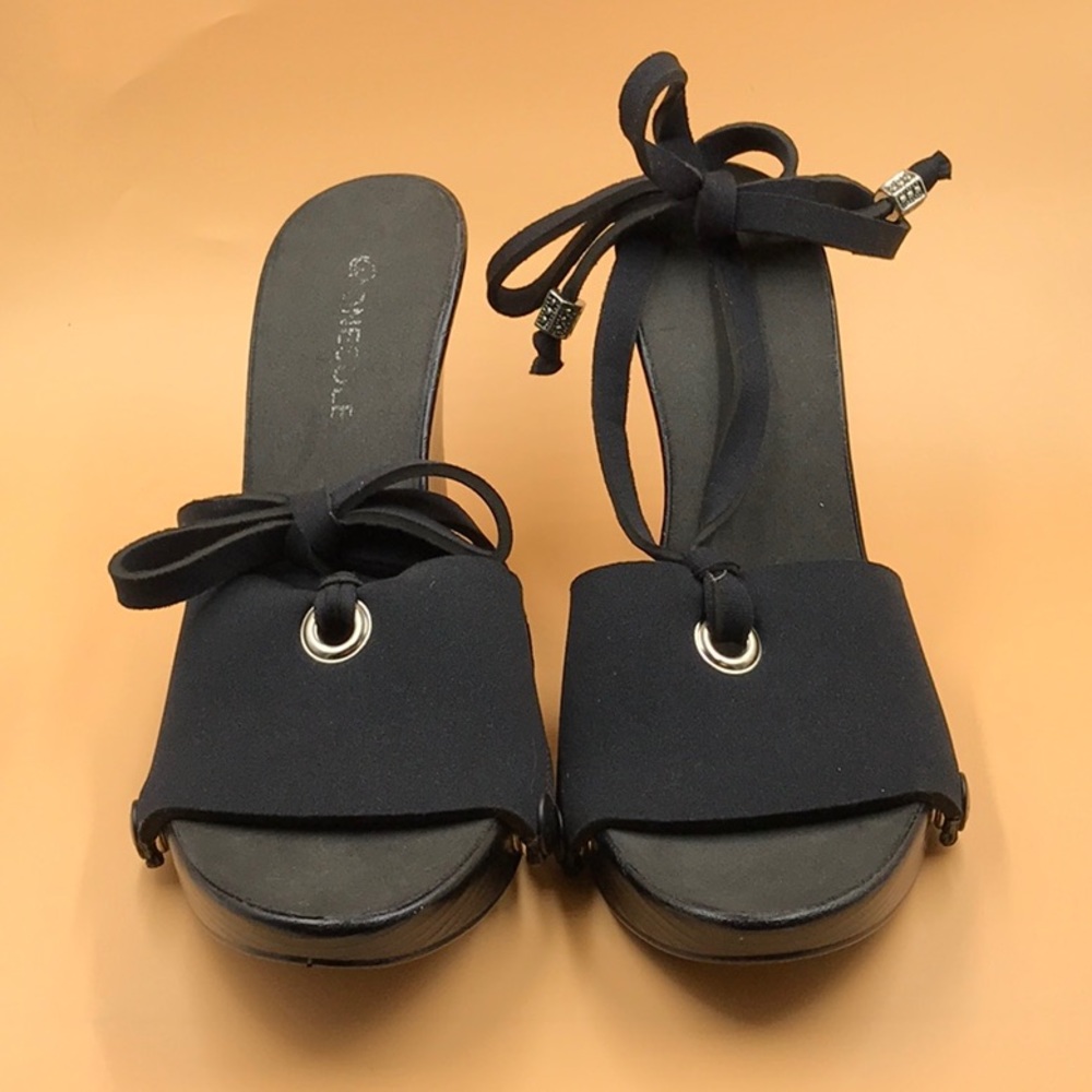 Lexees Snap Sandals w/ 2 additional Interchangeable Flexees